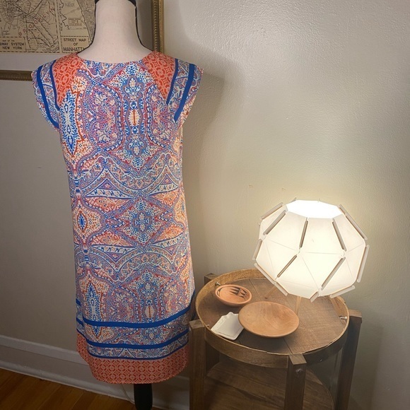 Everly Printed Short Sleeve Shift Dress Size Medium - Picture 6 of 8